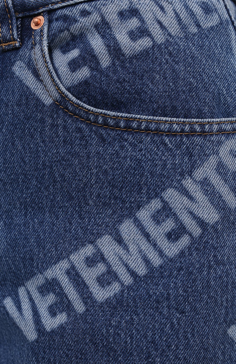 Джинсы VETEMENTS синего цвета по цене 144000 руб., арт. WE51PA220B 2803/BLUE, фото 5 Джинсы VETEMENTS, арт. WE51PA220B 2803/BLUE, фото 5