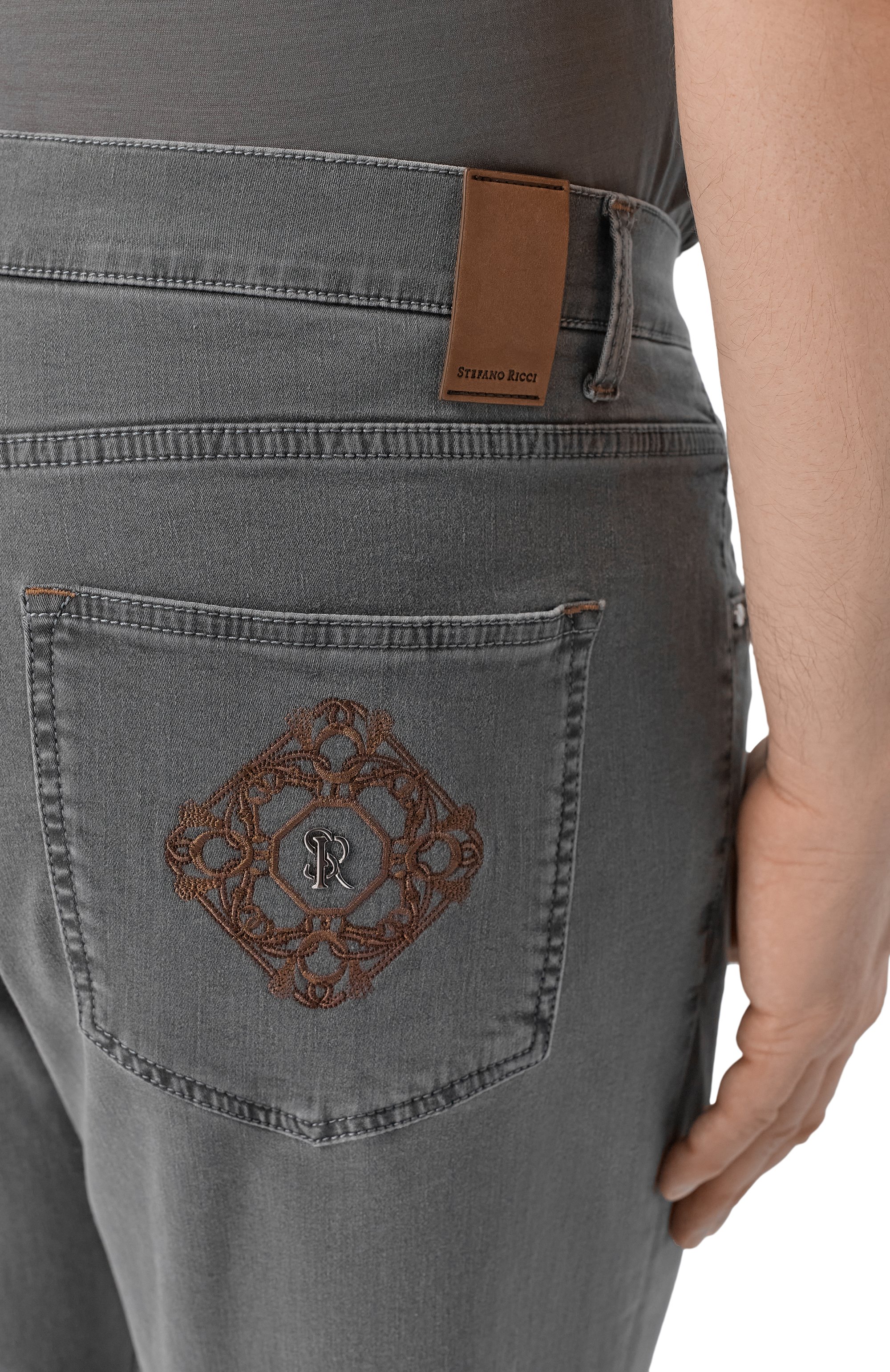 Джинсы STEFANO RICCI серого цвета по цене 158500 руб., арт. MFT61B3160/TR101K_001, фото 5 Джинсы STEFANO RICCI, арт. MFT61B3160/TR101K_001, фото 5