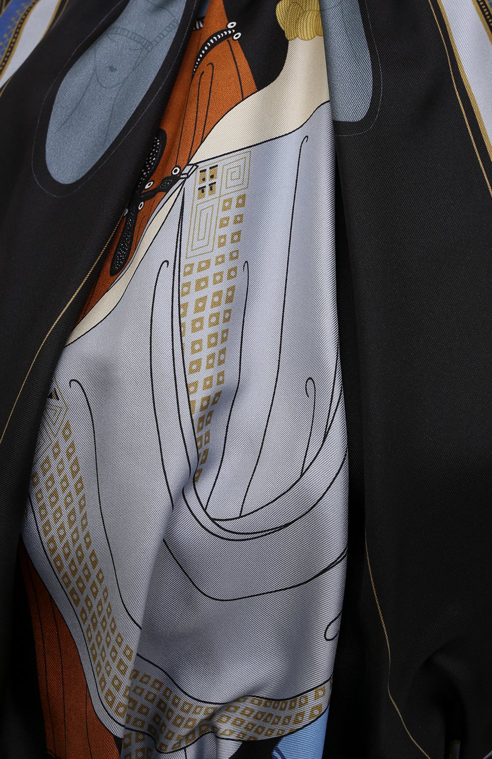 Шелковое платье LANVIN черного цвета по цене 280000 руб., арт. RW-DR353I-4847-P21, фото 5 Шелковое платье LANVIN, арт. RW-DR353I-4847-P21, фото 5