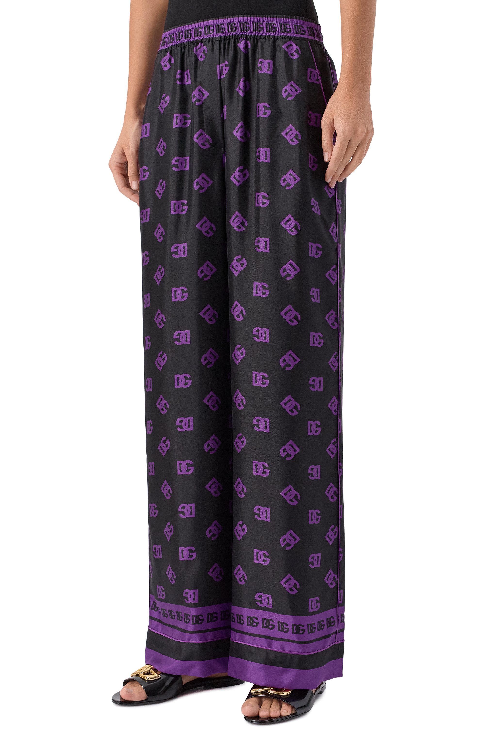 Шелковые брюки DOLCE & GABBANA черного цвета по цене 178000 руб., арт. FTAMPT/HI1Z7, фото 3 Шелковые брюки DOLCE & GABBANA, арт. FTAMPT/HI1Z7, фото 3