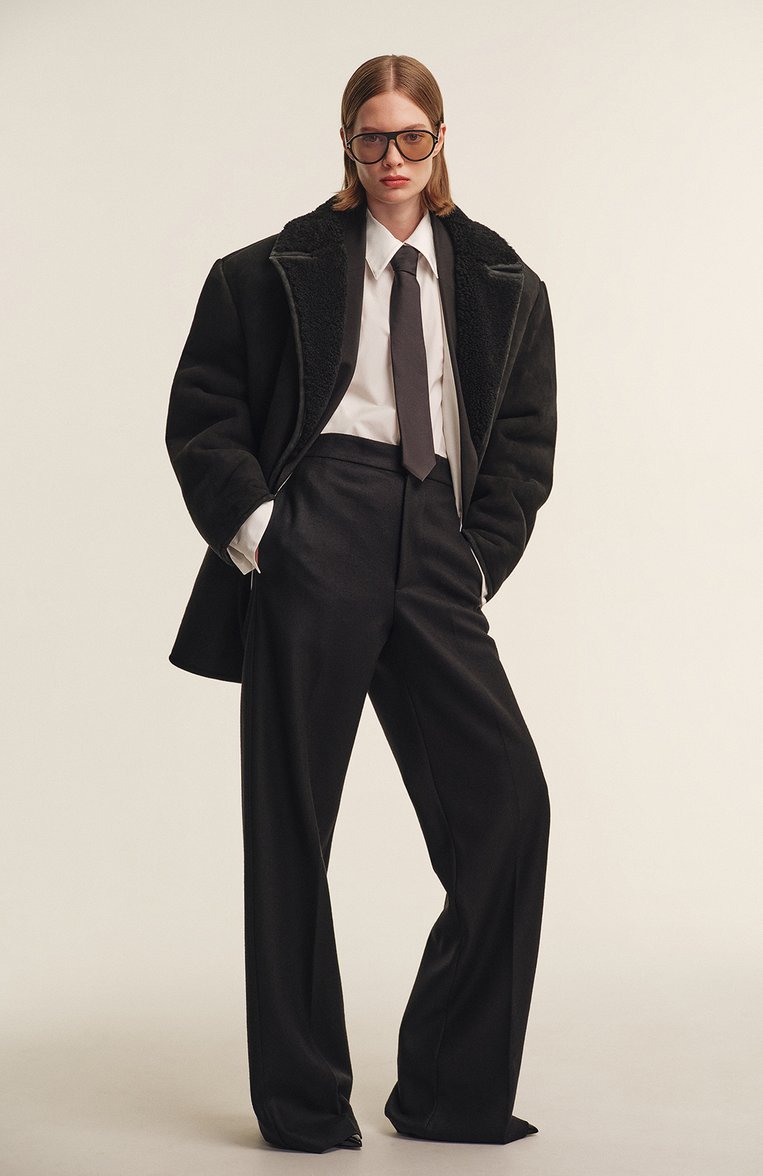 Женская хлопковая рубашка JIL SANDER белого цвета, арт. J04DL0003/J45001 | Фото 7 (Длина (для топов): Удлиненные; Рукава: Длинные; Материал внешний: Хлопок; Женское Кросс-КТ: Рубашка-одежда; Принт: Без принта; Материал сплава: Проставлено; Драгоценные камни: Проставлено; Стили: Классический)