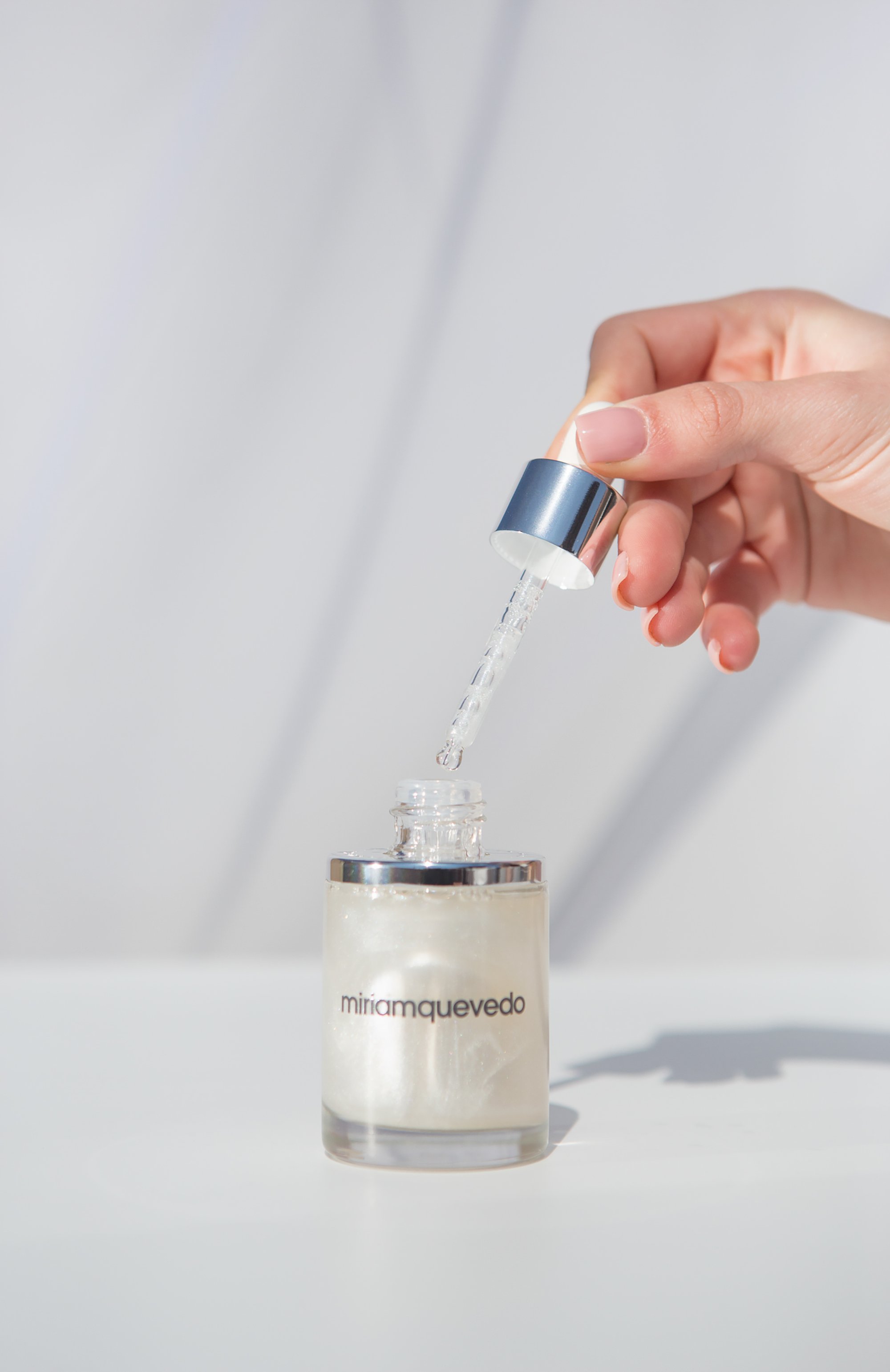 Увлажняющее масло для волос с экстрактом белой икры (50ml) MIRIAMQUEVEDO, арт. 3980, фото 4