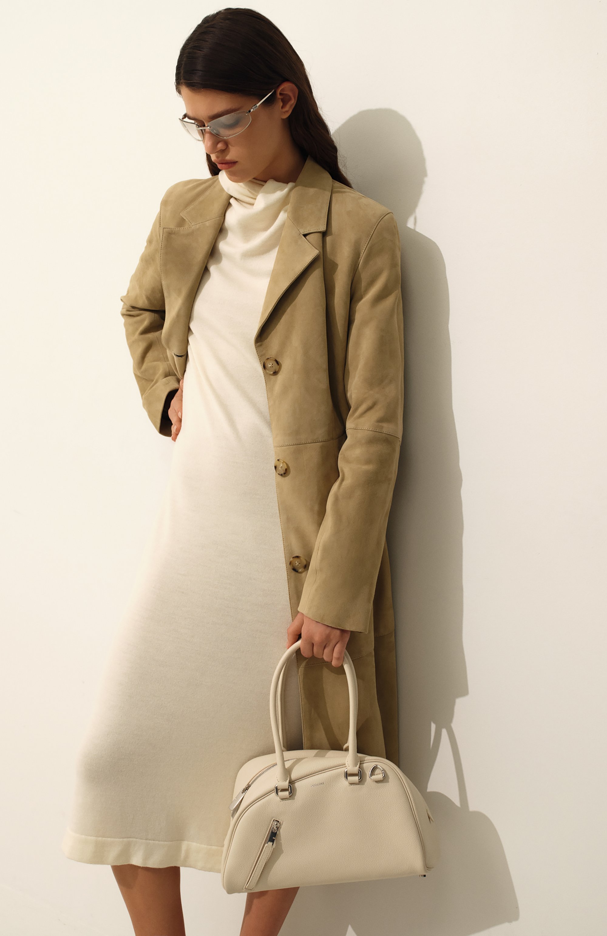 Сумка shield twin small BURBERRY кремового цвета по цене 289000 руб., арт. 8102180, фото 8 Сумка shield twin small BURBERRY, арт. 8102180, фото 8