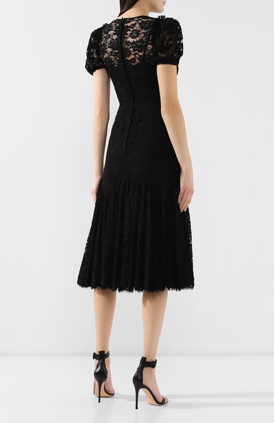 Кружевное платье DOLCE & GABBANA черного цвета по цене 385500 руб., арт. F65G9T/HLMN2, фото 4 Кружевное платье DOLCE & GABBANA, арт. F65G9T/HLMN2, фото 4