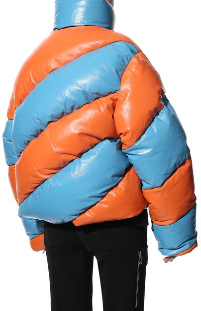 Кожаный пуховик BOTTEGA VENETA голубого цвета по цене 649000 руб., арт. 688798/V1NN0, фото 4 Кожаный пуховик BOTTEGA VENETA, арт. 688798/V1NN0, фото 4