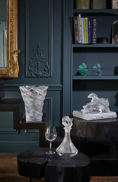 Ваза carpe LALIQUE прозрачного цвета по цене 952500 руб., арт. 10672000, фото 2 Ваза carpe LALIQUE, арт. 10672000, фото 2