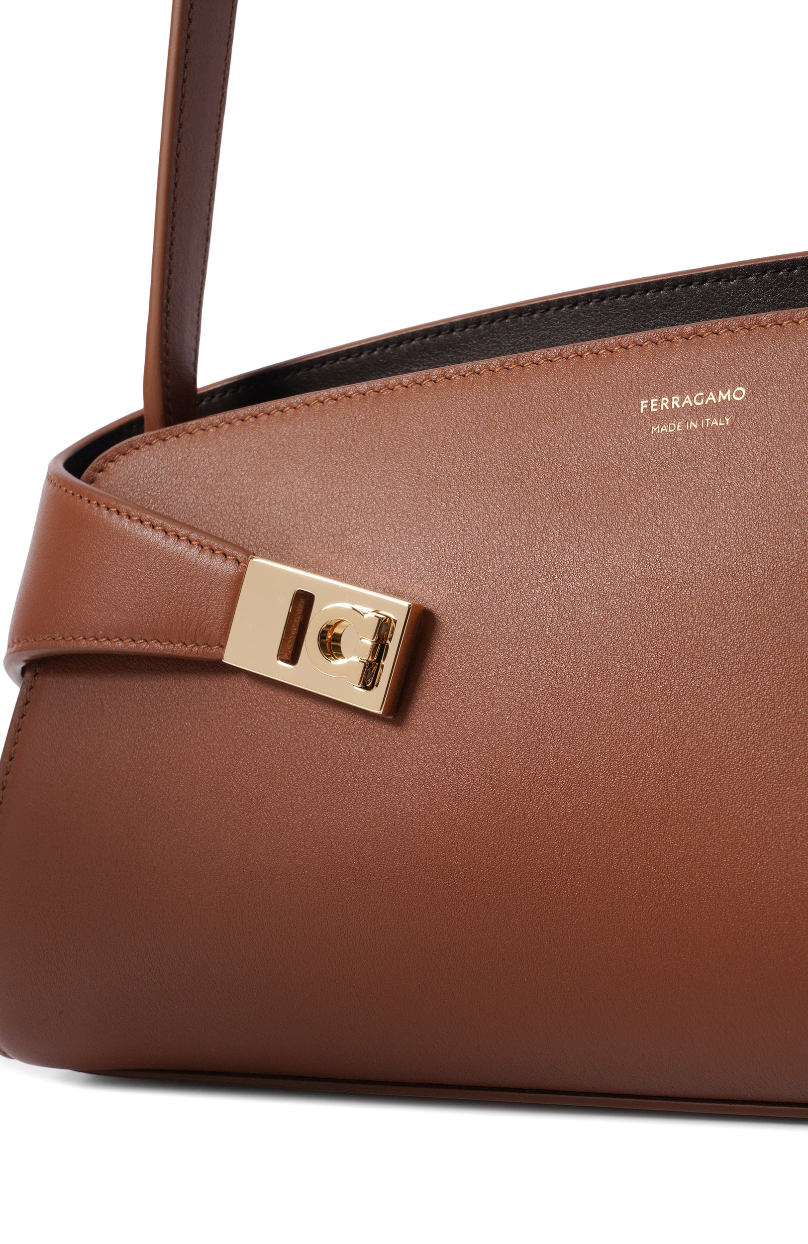 Сумка hug east FERRAGAMO коричневого цвета по цене 257000 руб., арт. 21A712/795365, фото 6 Сумка hug east FERRAGAMO, арт. 21A712/795365, фото 6