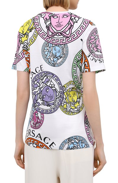 Хлопковая футболка VERSACE разноцветного цвета по цене 48350 руб., арт. A88678/1F00404, фото 4 Хлопковая футболка VERSACE, арт. A88678/1F00404, фото 4