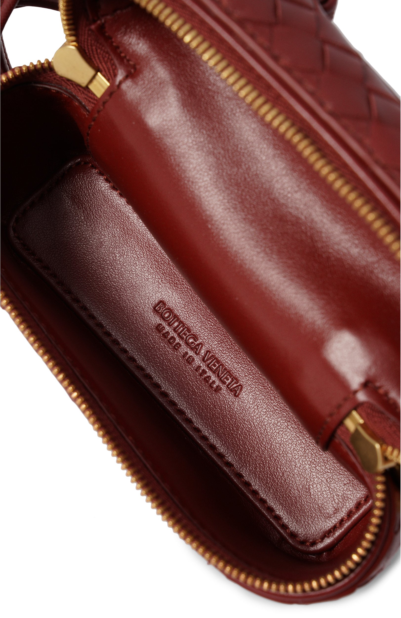 Сумка candy bang bang BOTTEGA VENETA бордового цвета по цене 197000 руб., арт. 875454/V0HW0, фото 5 Сумка candy bang bang BOTTEGA VENETA, арт. 875454/V0HW0, фото 5