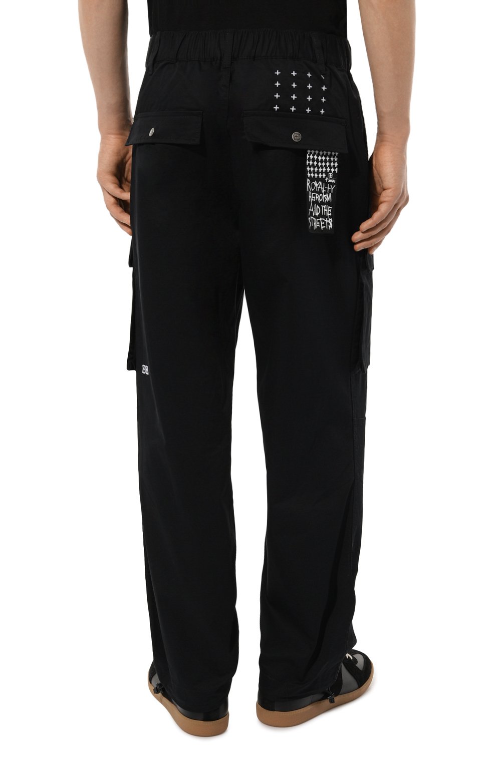 Хлопковые брюки-карго KSUBI черного цвета по цене 28100 руб., арт. MPF23PA015, фото 4 Хлопковые брюки-карго KSUBI, арт. MPF23PA015, фото 4