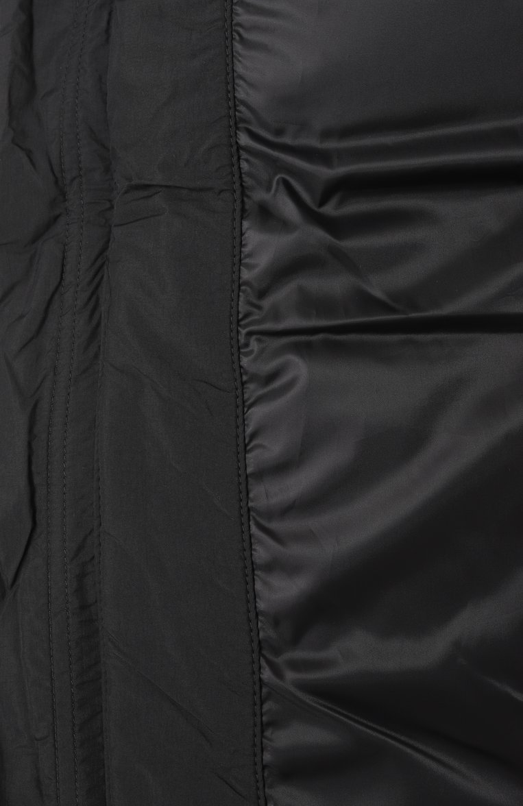 Мужской пуховый жилет CANADA GOOSE черного цвета, арт. 2804M | Фото 7 (Мужское Кросс-КТ: жилеты-объемные; Материал утеплителя: Пух и перо; Стили: Кэжуэл; Материал подклада: Синтетический материал; Длина (верхняя одежда): Короткие; Материал внешний: Синтетический материал)
