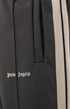 Мужские брюки PALM ANGELS темно-серого цвета, арт. PMCJ020F23FAB0010701 | Фото 5 (Длина (брюки, джинсы): Стандартные; Случай: Повседневный; Материал внешний: Синтетический материал; Материал сплава: Проставлено; Стили: Спорт-шик; Материал подклада: Синтетический материал; Драгоценные камни: Проставлено)