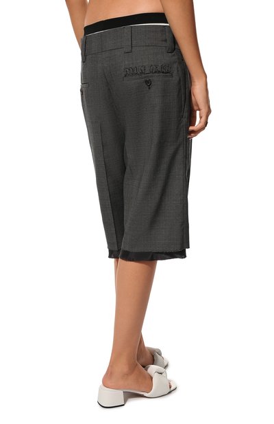 Шерстяные шорты MIU MIU темно-серого цвета по цене 110000 руб., арт. MP1570-10DI-F0480, фото 4 Шерстяные шорты MIU MIU, арт. MP1570-10DI-F0480, фото 4