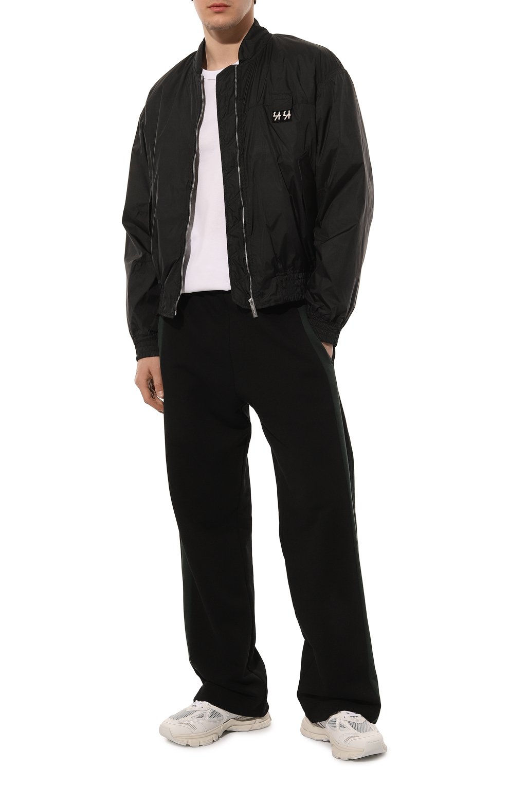 Утепленный бомбер 44 LABEL GROUP черного цвета по цене 85850 руб., арт. B0030235/FA162/099, фото 2 Утепленный бомбер 44 LABEL GROUP, арт. B0030235/FA162/099, фото 2