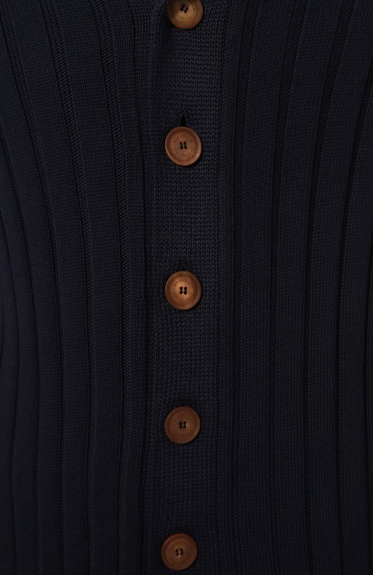 Мужской хлопковый кардиган BRUNELLO CUCINELLI темно-синего цвета, арт. M2870B2303 | Фото 5 (Материал сплава: Проставлено; Материал внешний: Хлопок; Рукава: Длинные; Драгоценные камни: Проставлено; Длина (для топов): Стандартные; Мужское Кросс-КТ: Кардиган-одежда; Стили: Кэжуэл)