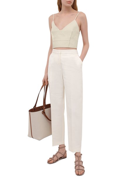 Кожаные сандалии rockstud VALENTINO бежевого цвета по цене 92900 руб., арт. VW0S0A05/PZD, фото 2 Кожаные сандалии rockstud VALENTINO, арт. VW0S0A05/PZD, фото 2