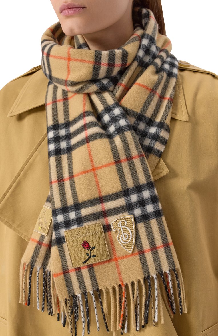 Женский кашемировый шарф BURBERRY бежевого цвета, арт. 8102900 | Фото 2 (Нос: Не проставлено; Материал: Кашемир, Шерсть, Текстиль; Автоматизация состава: Проставлено)