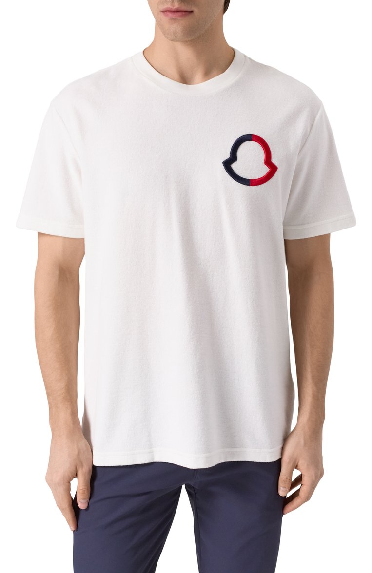 Мужская хлопковая футболка MONCLER белого цвета, арт. 8C00003/899VV | Фото 3 (Рукава: Короткие; Принт: Без принта; Стили: Спорт-шик; Материал внешний: Хлопок; Длина (для топов): Стандартные; Кросс-КТ: Джерси; Мужское Кросс-КТ: Футболка-одежда; Автоматизация ТО: Проставлено; Детали: Декор; Автоматизация состава: Проставлено)