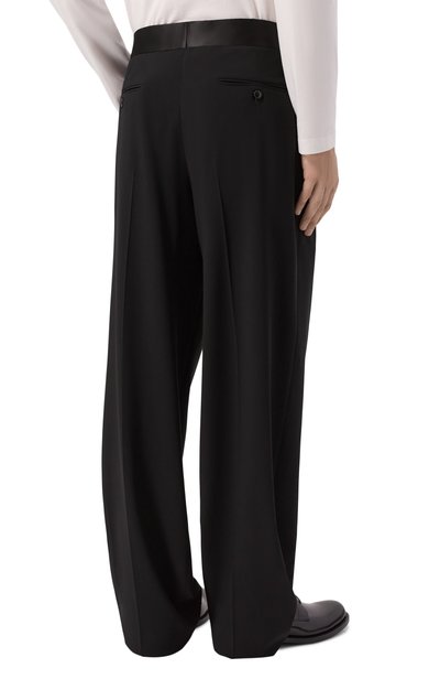 Шерстяные брюки GIORGIO ARMANI черного цвета по цене 156500 руб., арт. GM004577/TE10043, фото 4 Шерстяные брюки GIORGIO ARMANI, арт. GM004577/TE10043, фото 4