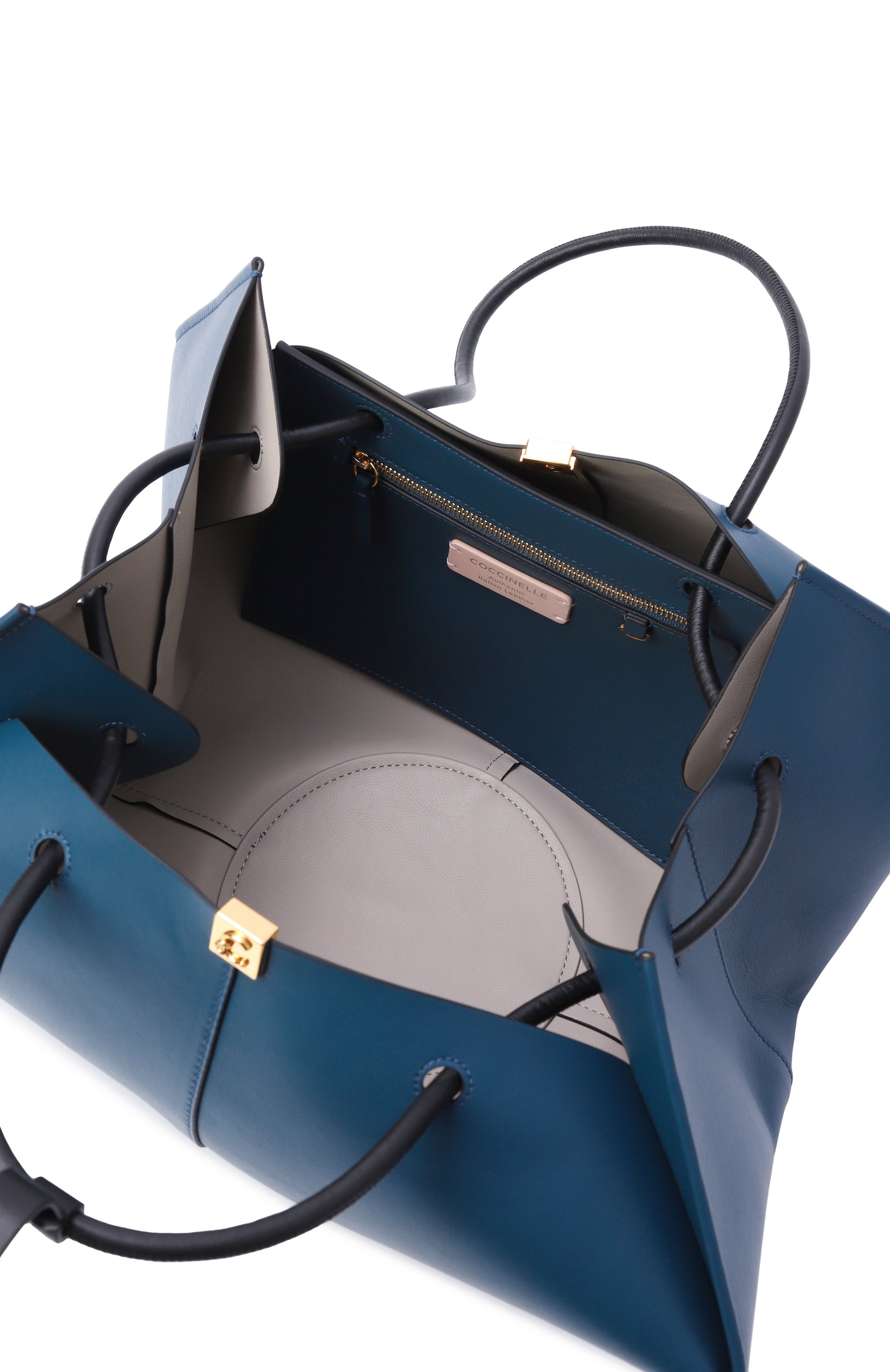 Сумка kamy COCCINELLE синего цвета по цене 39900 руб., арт. E1 U2L 11 02 01, фото 5 Сумка kamy COCCINELLE, арт. E1 U2L 11 02 01, фото 5