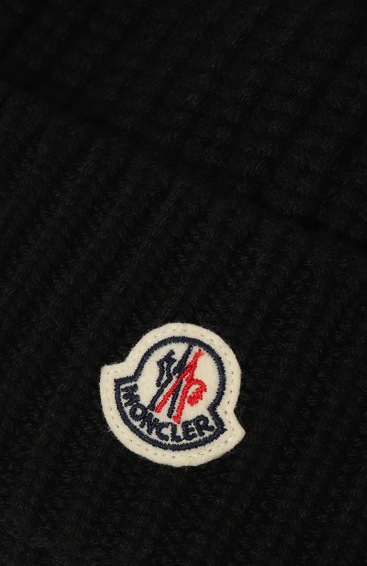 фото Шерстяная шапка moncler