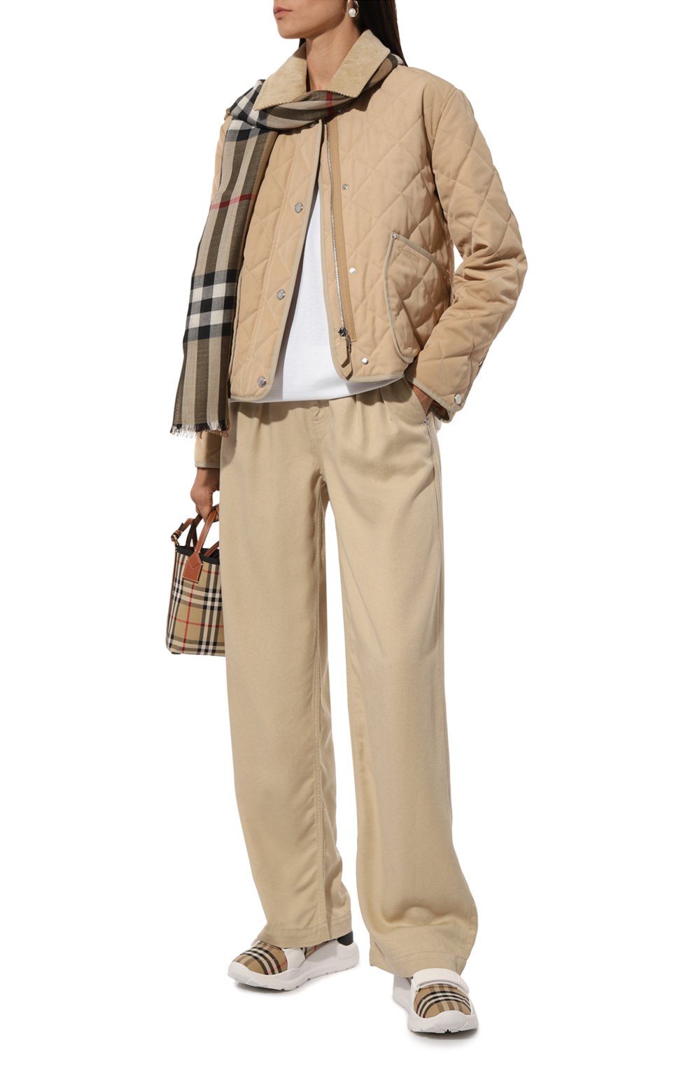 Утепленная куртка BURBERRY бежевого цвета по цене 159000 руб., арт. 8078520, фото 2 Утепленная куртка BURBERRY, арт. 8078520, фото 2
