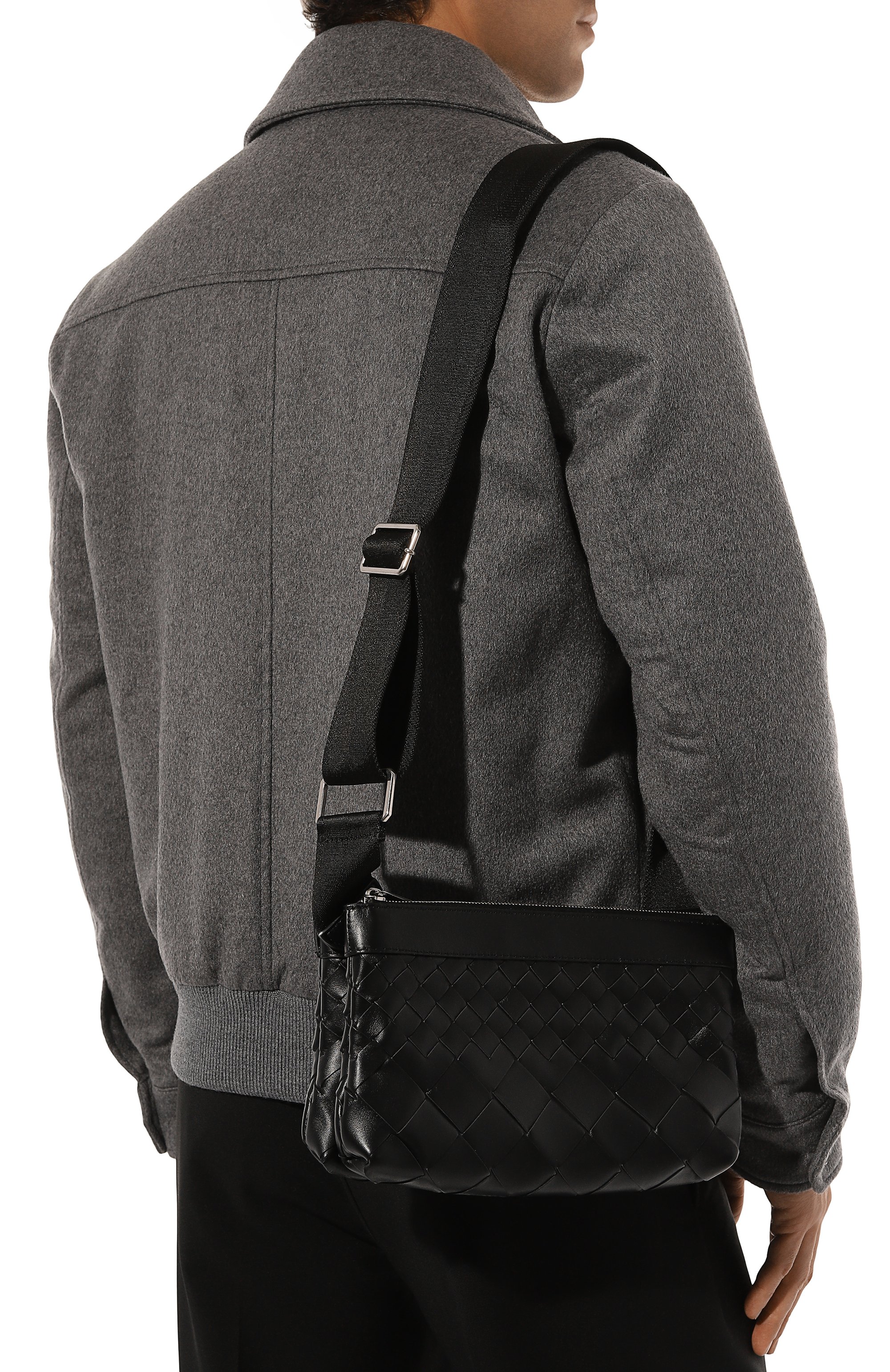 Сумка intrecciato duo BOTTEGA VENETA черного цвета по цене 369500 руб., арт. 778084/V3R54, фото 2 Сумка intrecciato duo BOTTEGA VENETA, арт. 778084/V3R54, фото 2