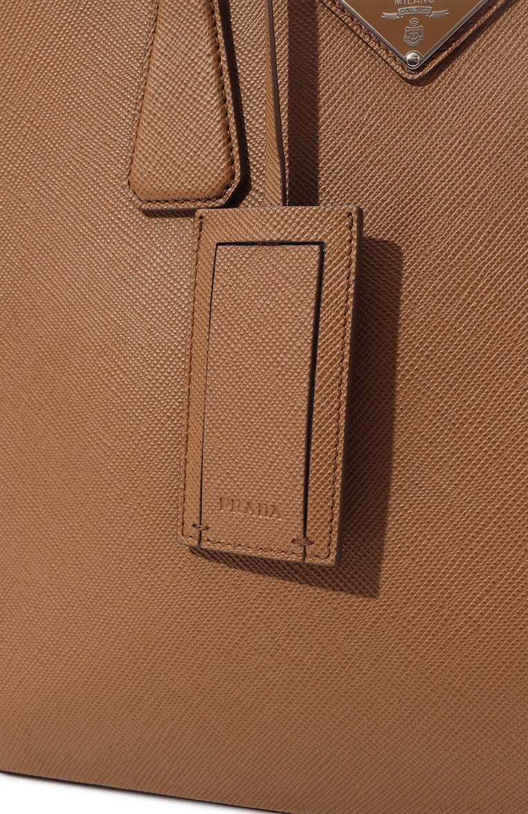 Мужская кожаная сумка-тоут PRADA коричневого цвета, арт. 2VG061-2FAD-F0401-OOF | Фото 3 (Размер: large; Ремень/цепочка: На ремешке; Материал сплава: Проставлено; Драгоценные камни: Проставлено; Материал: Натуральная кожа)