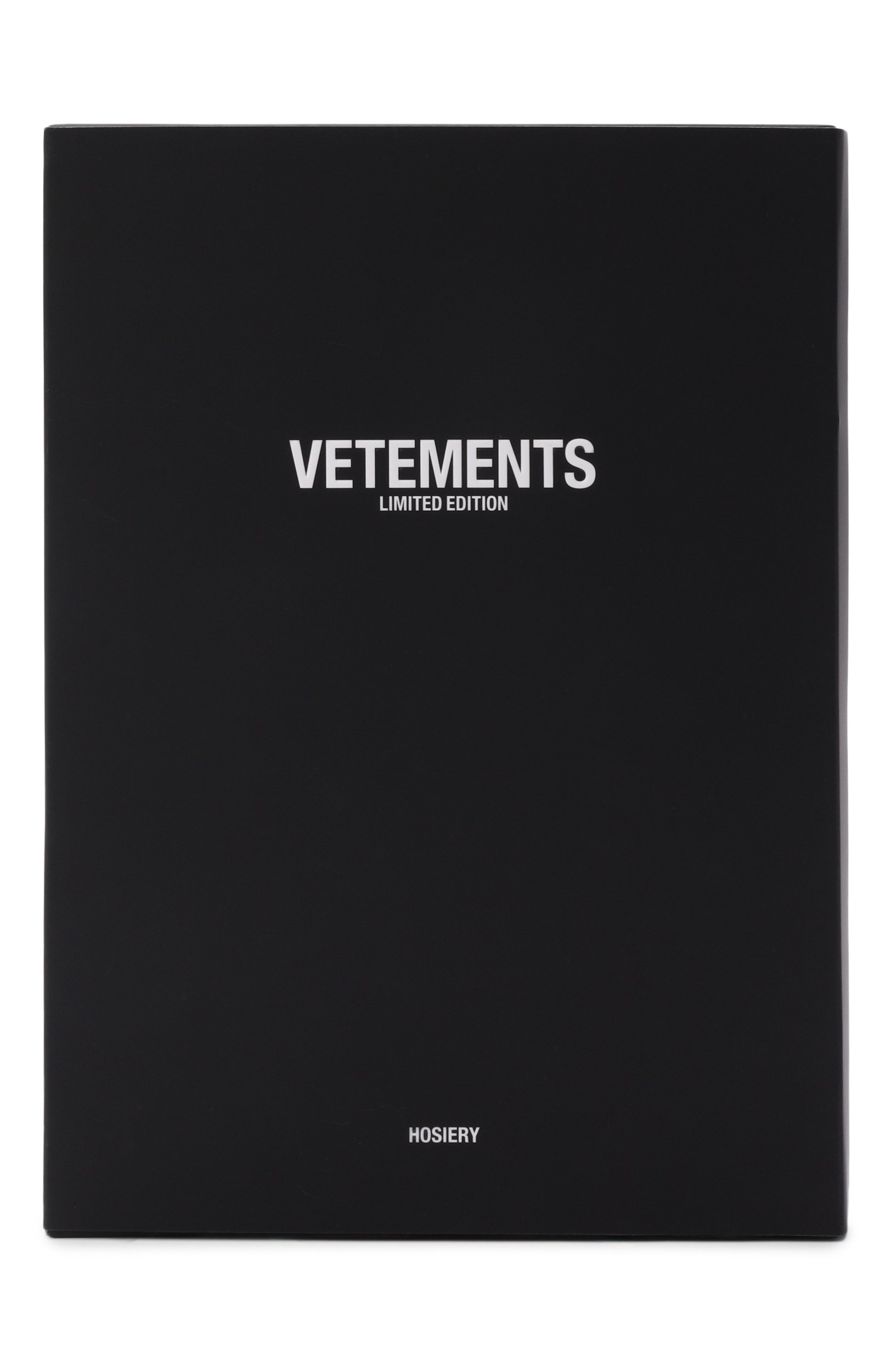 Колготки VETEMENTS черного цвета по цене 48350 руб., арт. WH27ST500B, фото 1 Колготки VETEMENTS, арт. WH27ST500B, фото 1