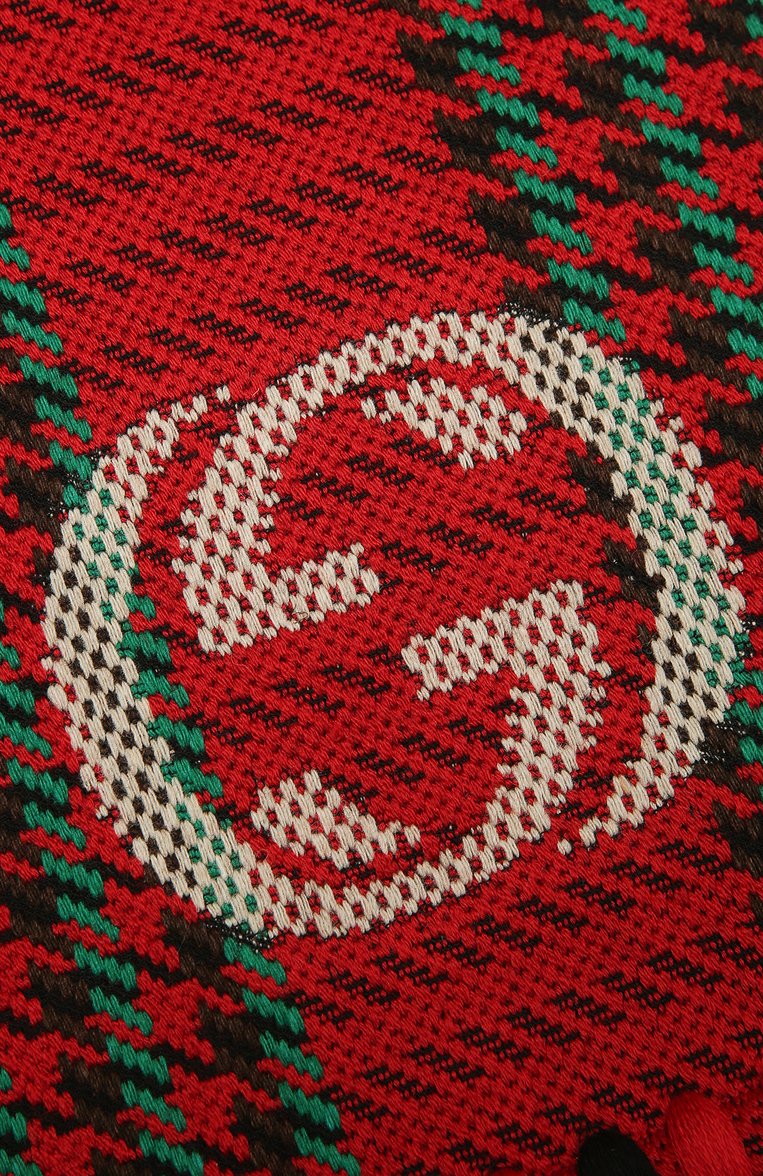 Мужской шерстяной шарф GUCCI красного цвета, арт. 648955/4GAAL | Фото 2 (Материал: Шерсть, Текстиль; Кросс-КТ: шерсть; Региональные ограничения белый список (Axapta Mercury): RU, Не проставлено; Мужское Кросс-КТ: Шарфы - с бахромой; Нос: Не проставлено)