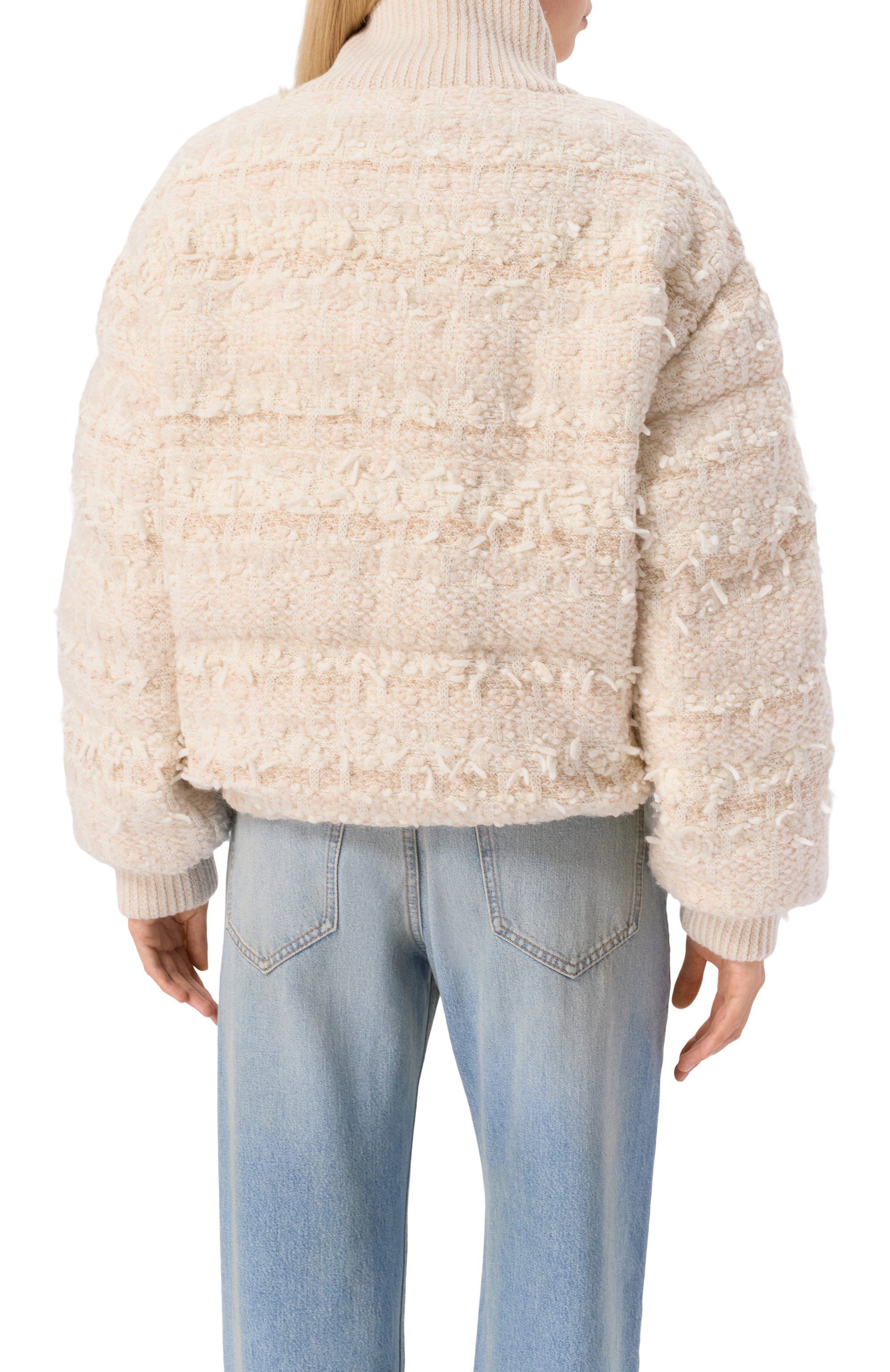 Пуховик AND THE BRAND бежевого цвета по цене 146440 руб., арт. W26-C003-1002-102, фото 4 Пуховик AND THE BRAND, арт. W26-C003-1002-102, фото 4