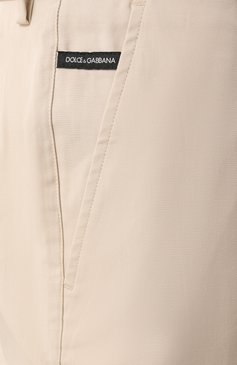 Мужские хлопковые брюки DOLCE & GABBANA кремового цвета, арт. GVB6ET/FUFMJ | Фото 5 (Драгоценные камни: Проставлено; Материал сплава: Проставлено; Длина (брюки, джинсы): Стандартные; Материал внешний: Хлопок; Силуэт М (брюки): Чиносы; Случай: Повседневный; Стили: Кэжуэл)