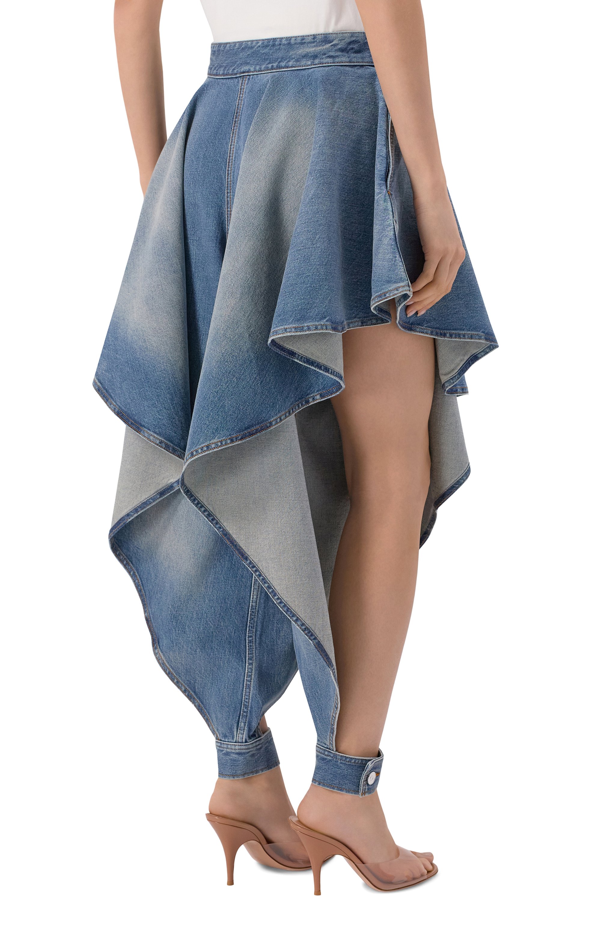 Джинсы ALAIA синего цвета по цене 214000 руб., арт. AA9P1374D026C, фото 4 Джинсы ALAIA, арт. AA9P1374D026C, фото 4