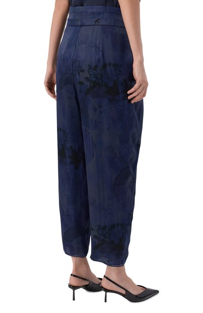 Шелковые брюки GIORGIO ARMANI синего цвета по цене 299500 руб., арт. GW003470/TE22820, фото 4 Шелковые брюки GIORGIO ARMANI, арт. GW003470/TE22820, фото 4