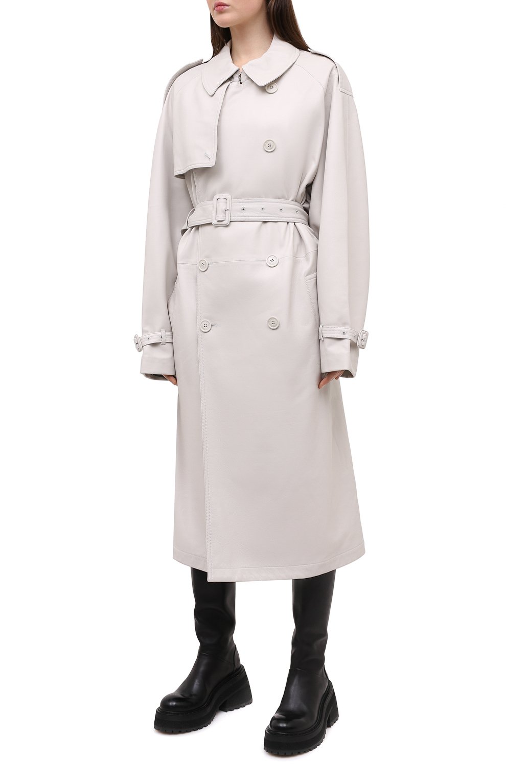 Кожаный тренч VETEMENTS светло-серого цвета по цене 499500 руб., арт. UAH21JA005 2401/W, фото 3 Кожаный тренч VETEMENTS, арт. UAH21JA005 2401/W, фото 3