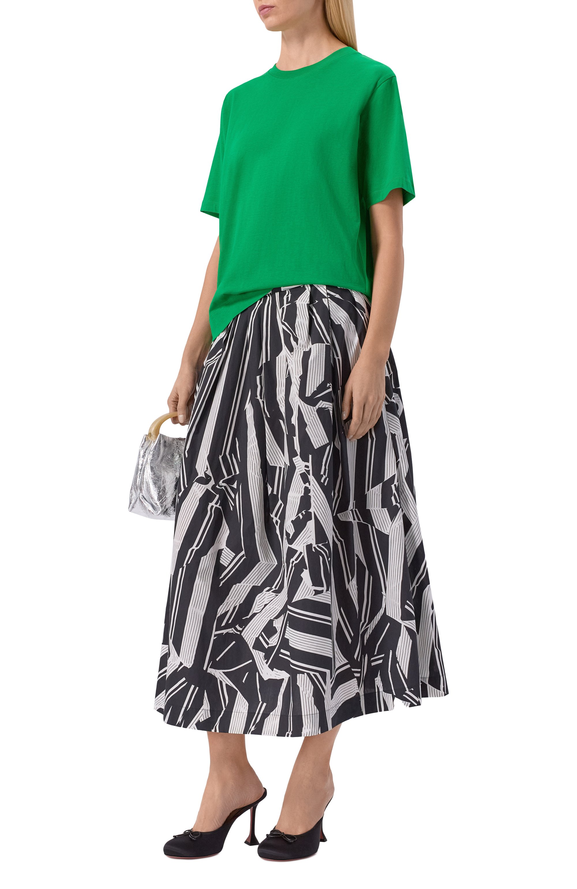 Хлопковая футболка DRIES VAN NOTEN зеленого цвета по цене 32800 руб., арт. 011100/3600, фото 2 Хлопковая футболка DRIES VAN NOTEN, арт. 011100/3600, фото 2