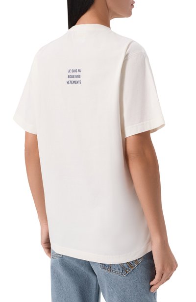 Хлопковая футболка VETEMENTS белого цвета по цене 63200 руб., арт. MH27TR173W, фото 4 Хлопковая футболка VETEMENTS, арт. MH27TR173W, фото 4