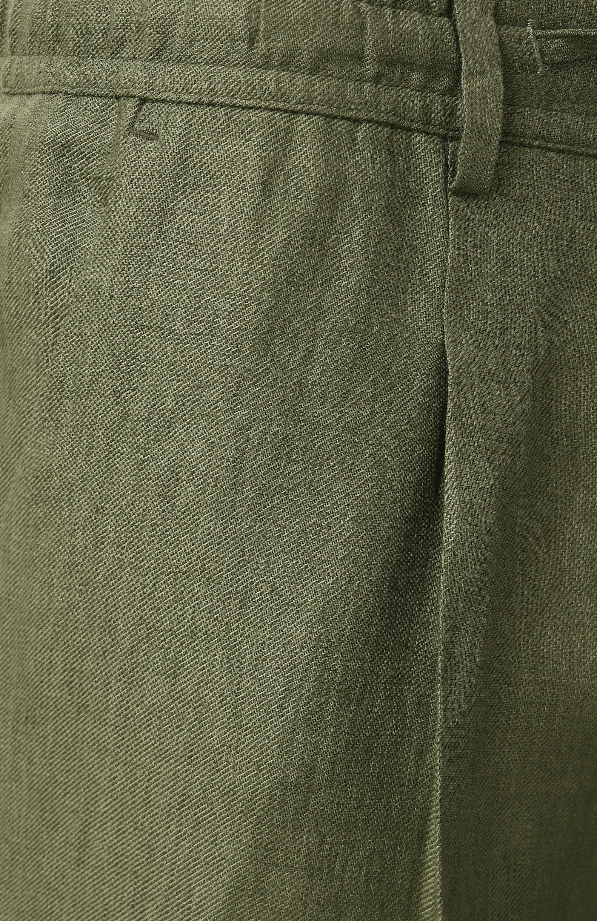 Льняные шорты FEFE` зеленого цвета по цене 27850 руб., арт. BERMUDA LINEN C0ULISSE/BERL502.61, фото 6 Льняные шорты FEFE`, арт. BERMUDA LINEN C0ULISSE/BERL502.61, фото 6