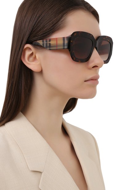 Солнцезащитные очки BURBERRY, арт. 4334-393013, фото 2