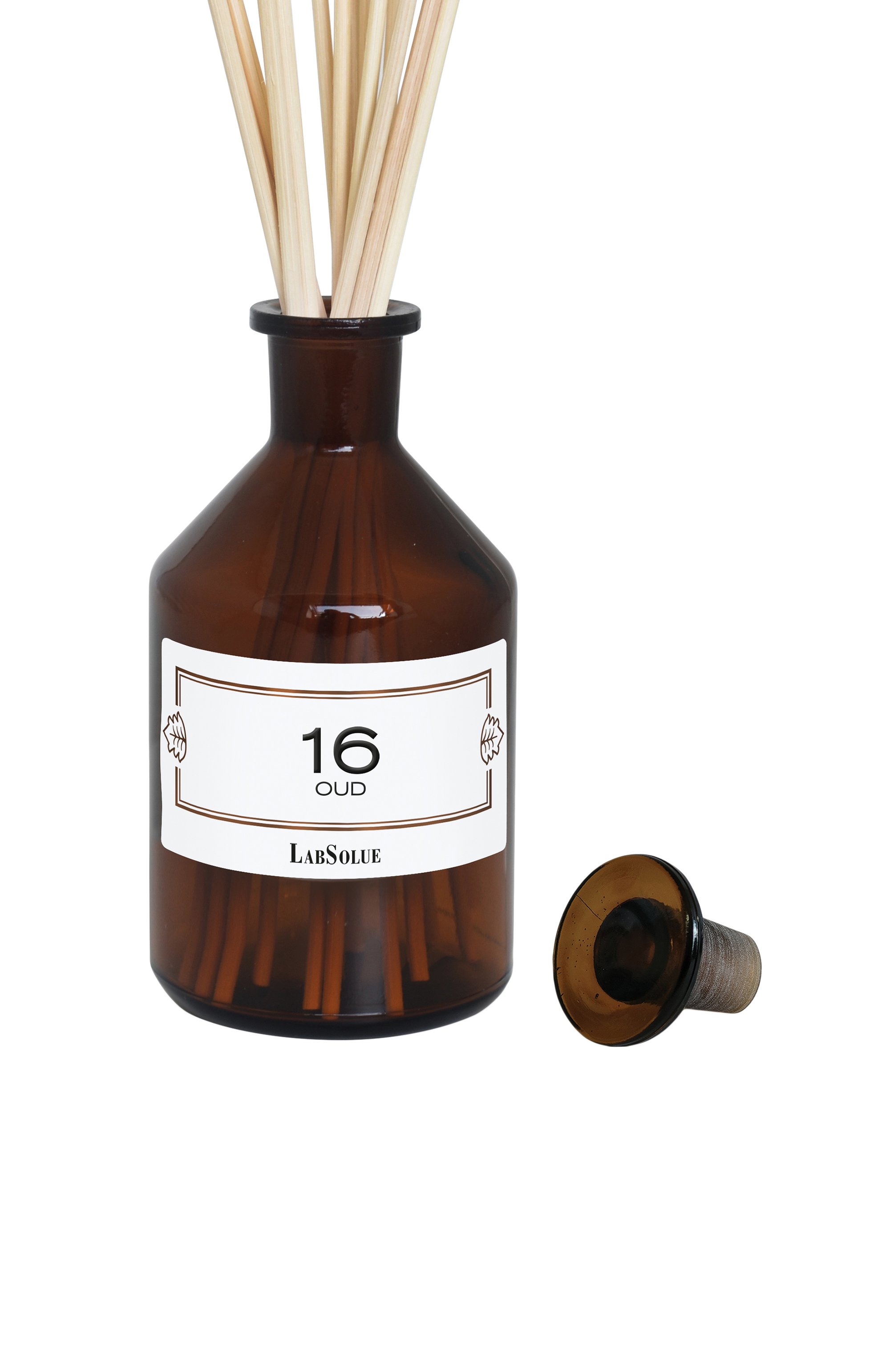 Диффузор 16 oud (500ml) LABSOLUE бесцветного цвета по цене 32210 руб., арт. 8011530970673, фото 1 Диффузор 16 oud (500ml) LABSOLUE, арт. 8011530970673, фото 1