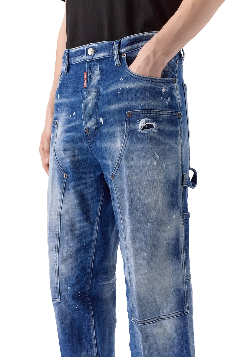 Мужские джинсы carpenter DSQUARED2 синего цвета, арт. S74LB1643/S30342 | Фото 5 (Материал внешний: Хлопок, Деним; Длина (брюки, джинсы): Стандартные; Кросс-КТ: Деним; Детали: Делаве, Потертости; Стили: Кэжуэл, Streetwear; Силуэт М (брюки): Широкие; Автоматизация ТО: Проставлено; Автоматизация состава: Проставлено)