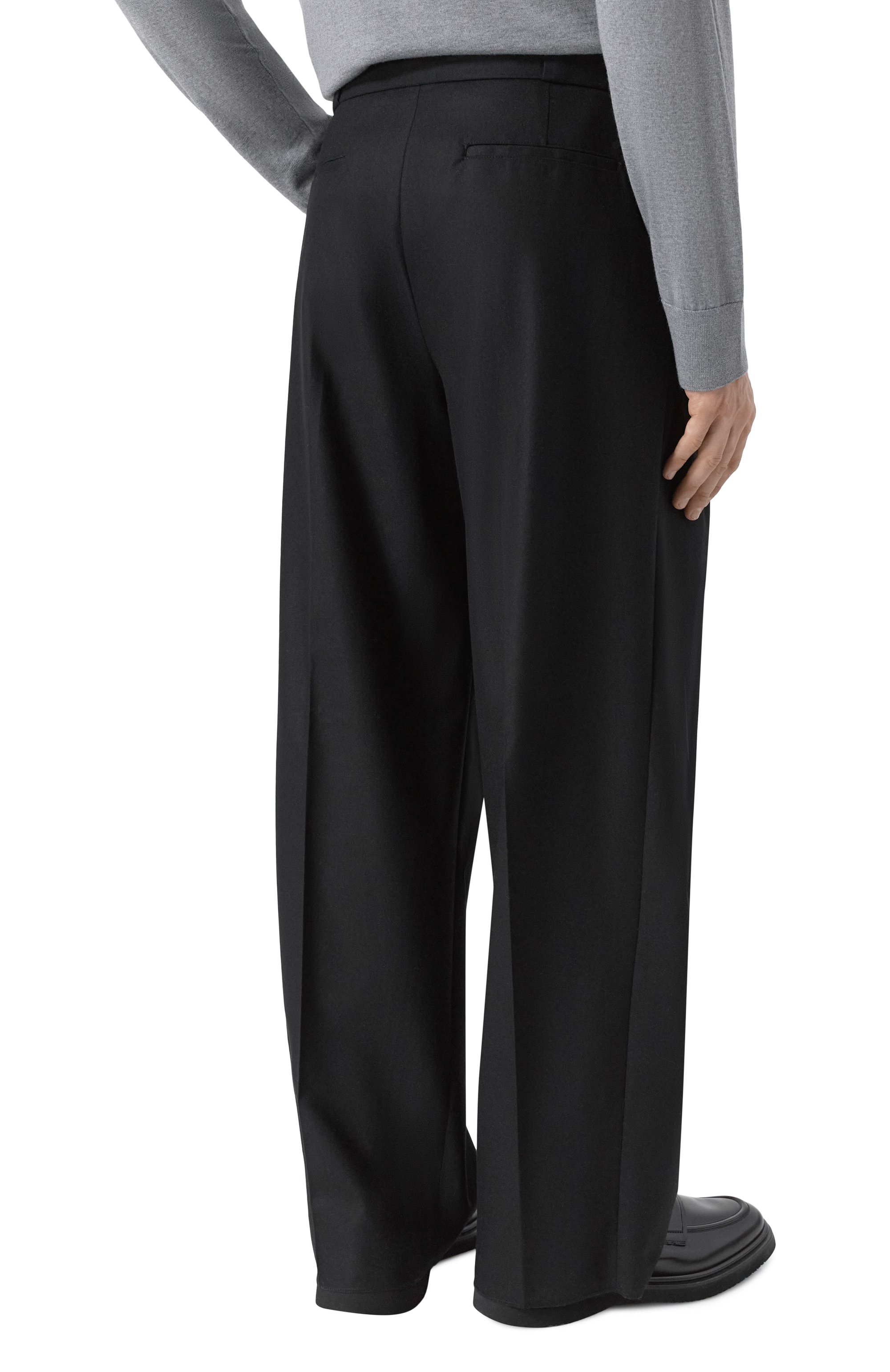 Брюки из шерсти и кашемира LANEUS черного цвета по цене 42600 руб., арт. F5LAMAKT277, фото 4 Брюки из шерсти и кашемира LANEUS, арт. F5LAMAKT277, фото 4