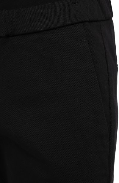 Хлопковые брюки KAZUYUKI KUMAGAI черного цвета по цене 42550 руб., арт. AP03-208, фото 5 Хлопковые брюки KAZUYUKI KUMAGAI, арт. AP03-208, фото 5