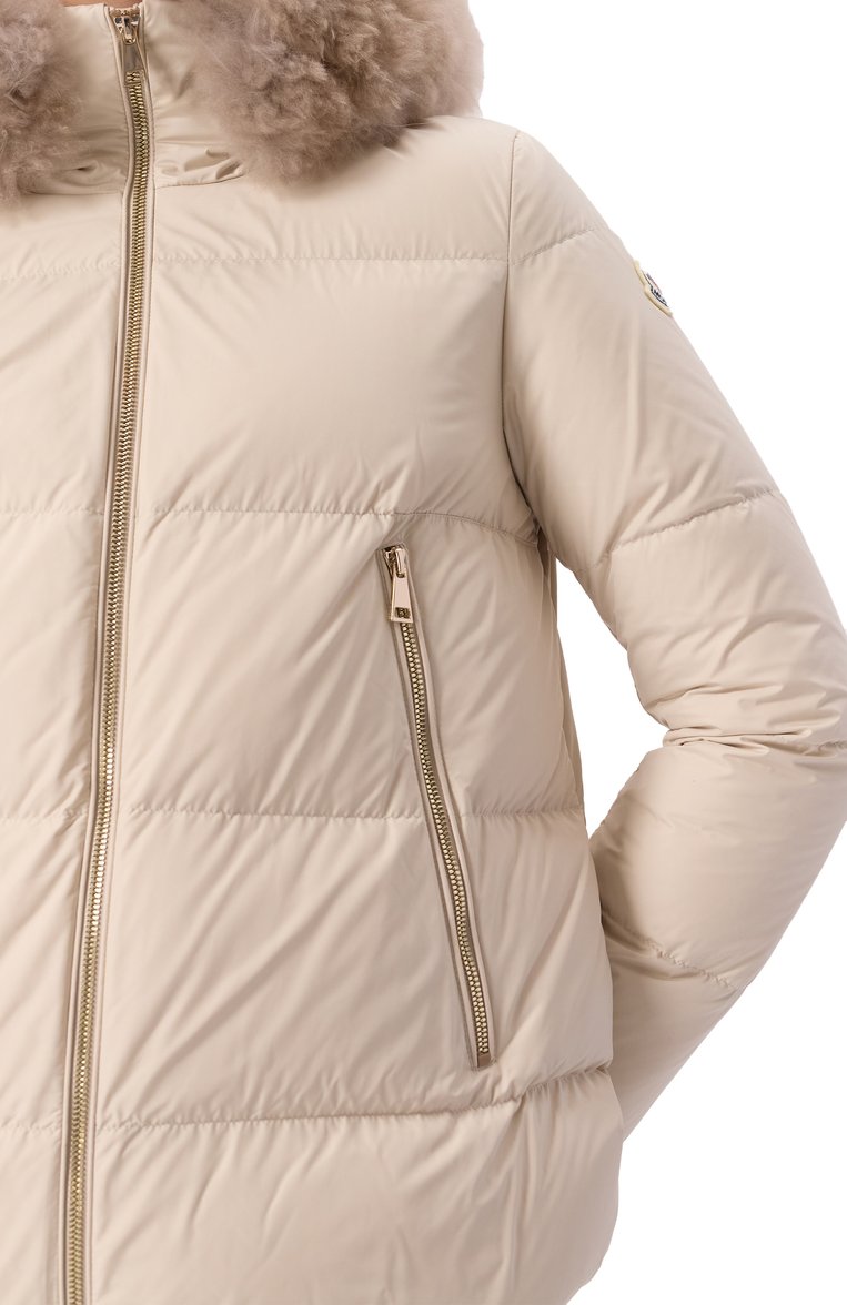 Женский пуховик laichefur MONCLER кремового цвета, арт. 1A001-74-54AQE | Фото 5 (Материал подклада: Синтетический материал; Стили: Кэжуэл; Кросс-КТ: Пуховик; Материал внешний: Синтетический материал; Автоматизация состава: Проставлено)