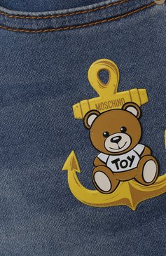 Детские джинсовые шорты MOSCHINO синего цвета, арт. HDQ008/LDE03/10A-14A | Фото 3 (Материал внешний: Хлопок, Деним; Девочки Кросс-КТ: Шорты-одежда; Региональные ограничения белый список (Axapta Mercury): RU; Кросс-КТ: Деним; Нос: Не проставлено; Ростовка одежда: 10 - 11 лет | 140 - 146см, 12 лет | 152 см, 13 - 15 лет | 158 см)