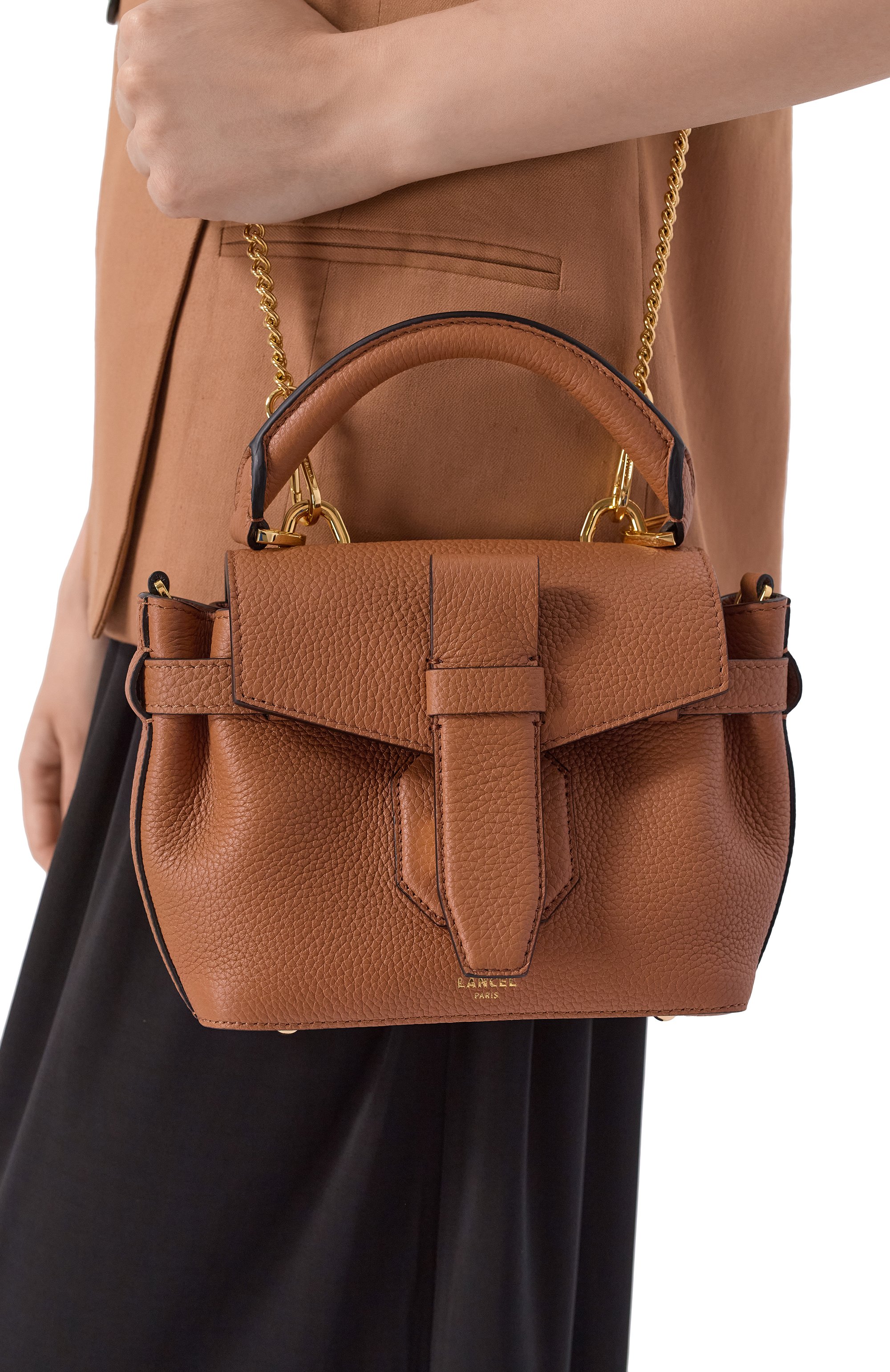 Сумка charlie mini LANCEL светло-коричневого цвета по цене 103500 руб., арт. A13165, фото 2 Сумка charlie mini LANCEL, арт. A13165, фото 2