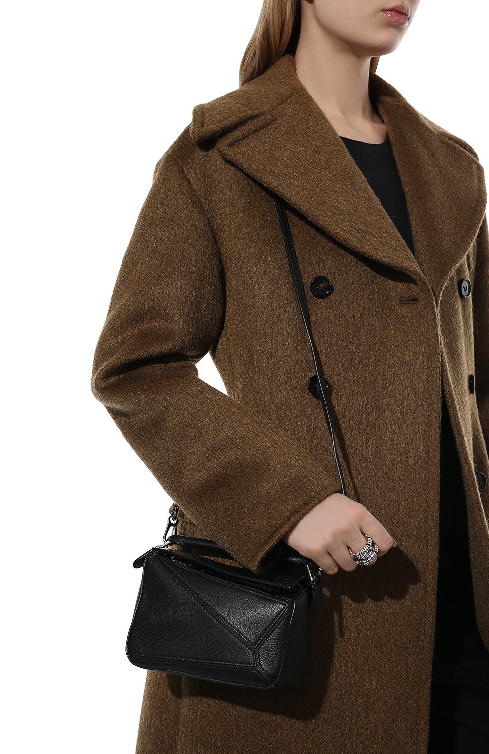 Сумка puzzle mini LOEWE черного цвета по цене 189500 руб., арт. 322.30.U95, фото 6 Сумка puzzle mini LOEWE, арт. 322.30.U95, фото 6