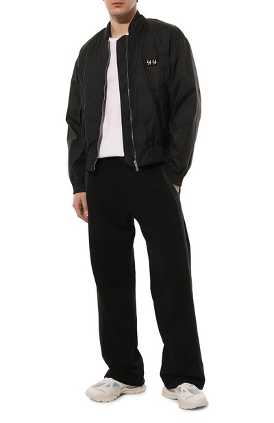 Утепленный бомбер 44 LABEL GROUP черного цвета по цене 85850 руб., арт. B0030235/FA162/099, фото 2 Утепленный бомбер 44 LABEL GROUP, арт. B0030235/FA162/099, фото 2