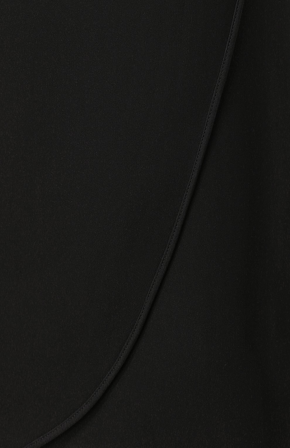 Однотонная юбка-миди из шелка VALENTINO черного цвета по цене 108500 руб., арт. QB0RA4711MM, фото 5 Однотонная юбка-миди из шелка VALENTINO, арт. QB0RA4711MM, фото 5