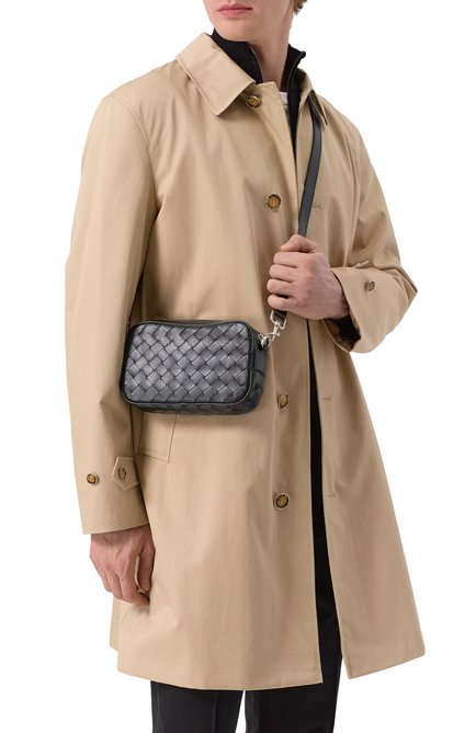 Мужская сумка camera bag mini BOTTEGA VENETA черного цвета, арт. 765911/V2HL1 | Фото 2 (Ремень/цепочка: На ремешке; Драгоценные камни: Проставлено; Материал: Натуральная кожа; Материал сплава: Проставлено; Размер: mini)
